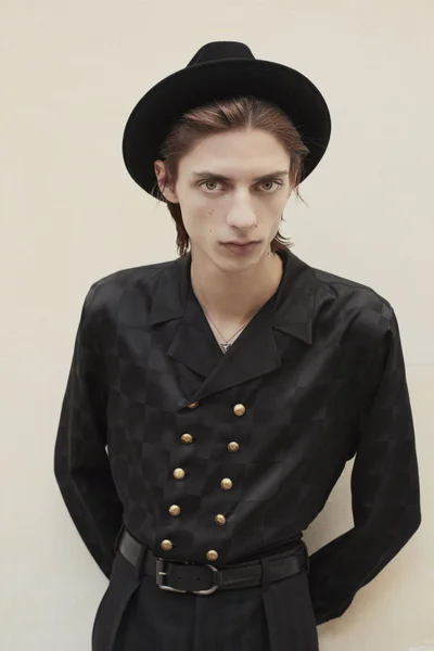 Look 28